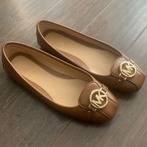 Michael Kors women’s brown flats 9.5